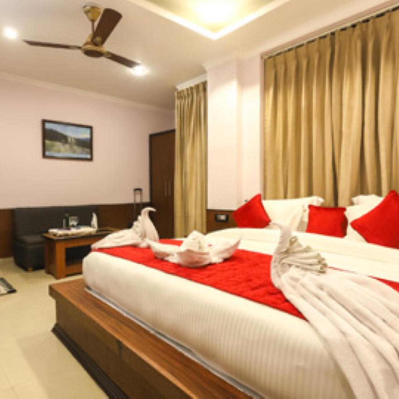 Hotel Holiday Hill, Near Mall Road, Mcleodganj# Parking#Restaurant Dharamshala Exterior foto