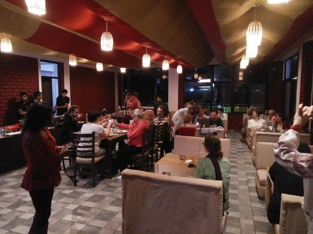 Hotel Holiday Hill, Near Mall Road, Mcleodganj# Parking#Restaurant Dharamshala Exterior foto