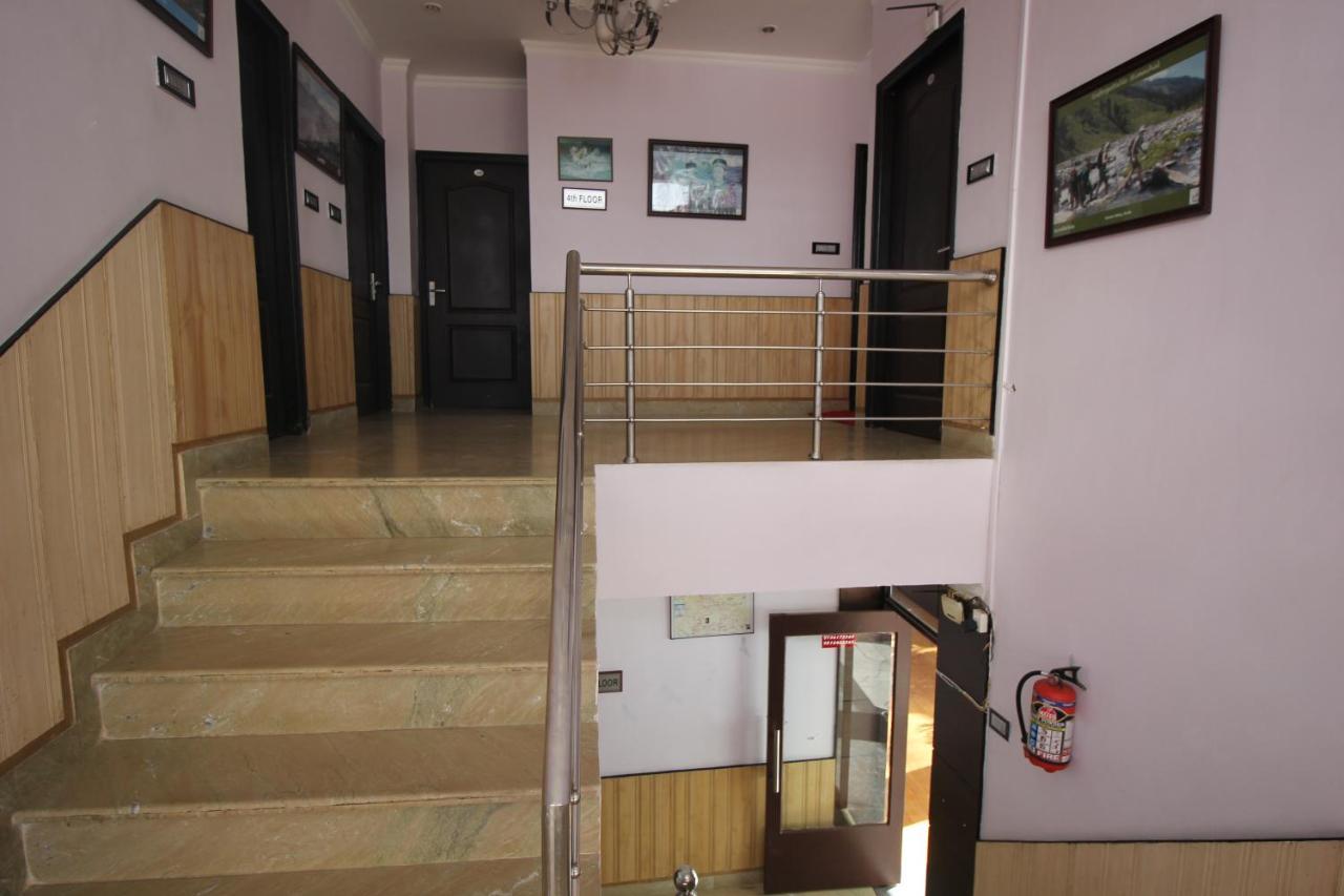 Hotel Holiday Hill, Near Mall Road, Mcleodganj# Parking#Restaurant Dharamshala Exterior foto