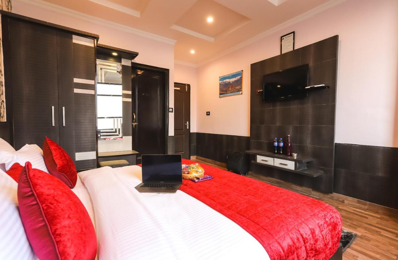 Hotel Holiday Hill, Near Mall Road, Mcleodganj# Parking#Restaurant Dharamshala Exterior foto