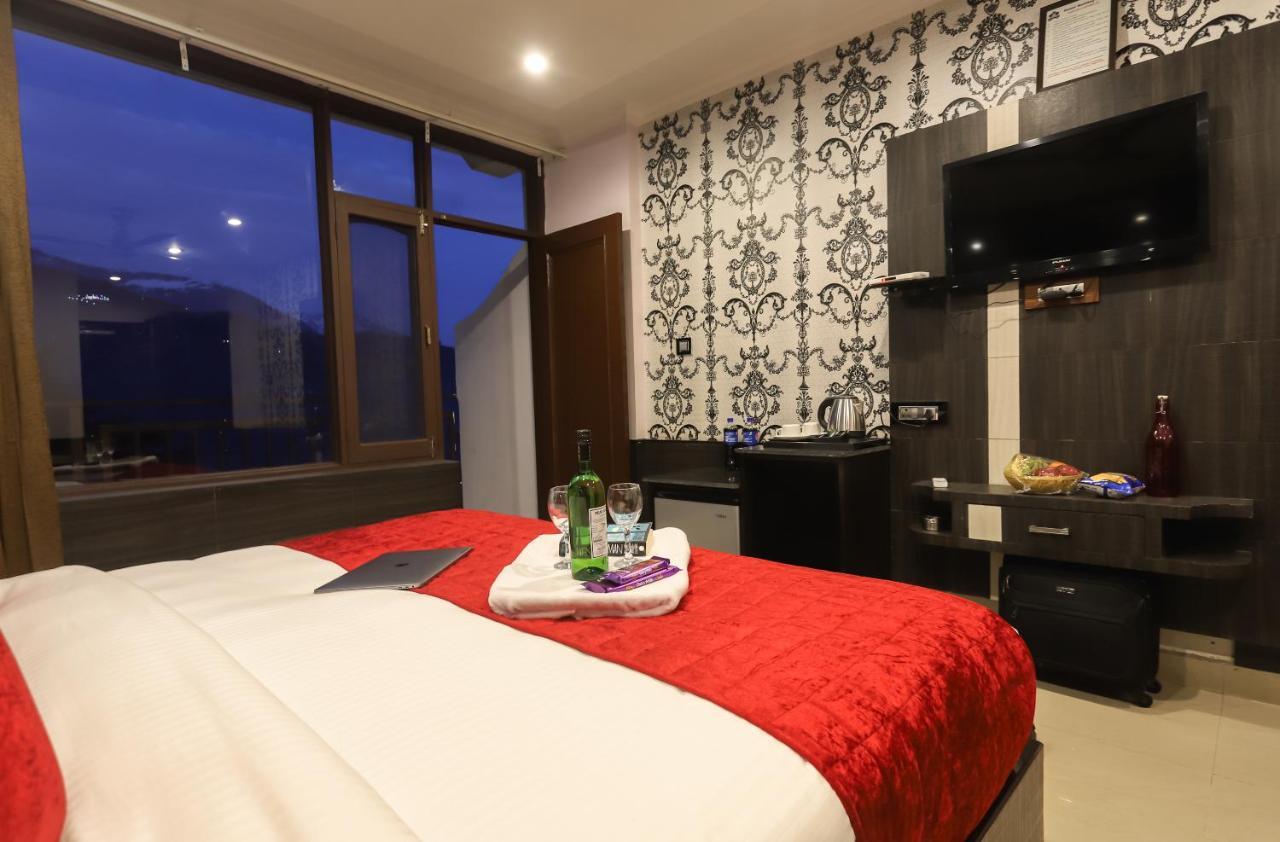 Hotel Holiday Hill, Near Mall Road, Mcleodganj# Parking#Restaurant Dharamshala Exterior foto