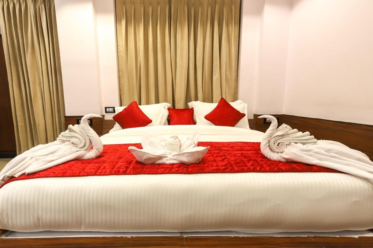 Hotel Holiday Hill, Near Mall Road, Mcleodganj# Parking#Restaurant Dharamshala Exterior foto