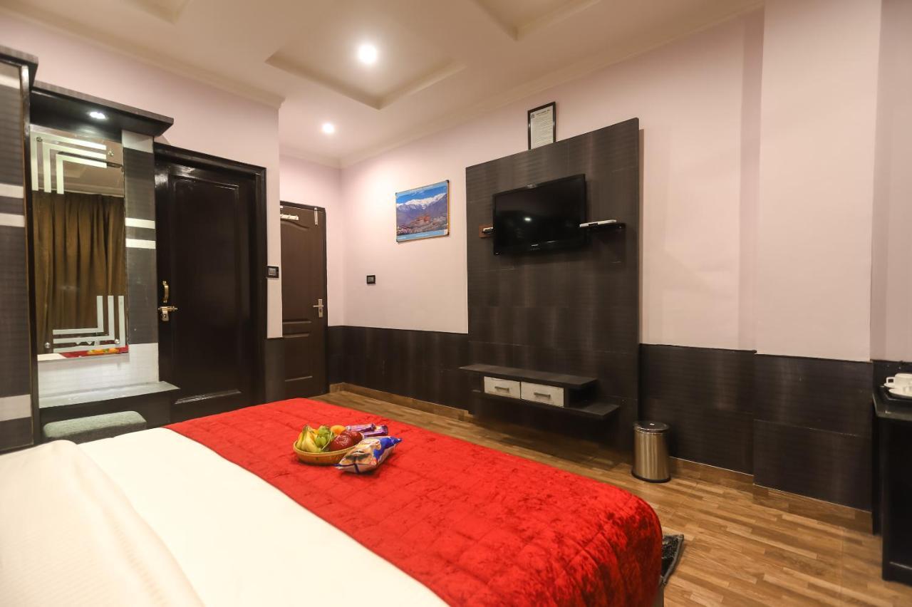 Hotel Holiday Hill, Near Mall Road, Mcleodganj# Parking#Restaurant Dharamshala Exterior foto