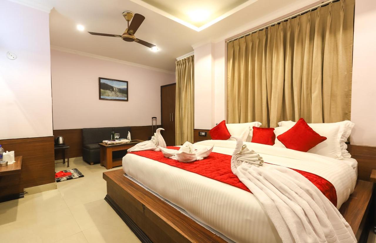 Hotel Holiday Hill, Near Mall Road, Mcleodganj# Parking#Restaurant Dharamshala Exterior foto